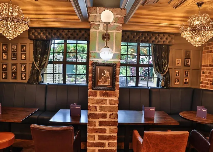 The Lansdowne Hotel